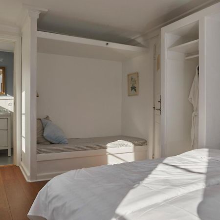 Arnfeldt Hotel Эрёскёбинг Экстерьер фото
